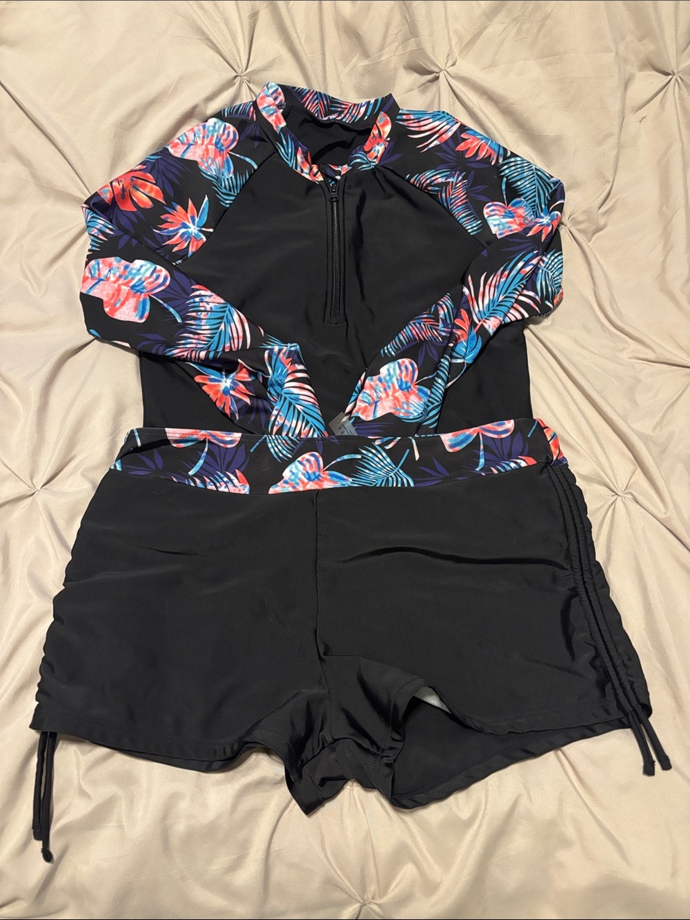 SHEIN Women Black Rash Guard Swim Set with Tropical Print